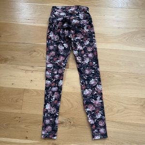 Lululemon rose / flower print leggings